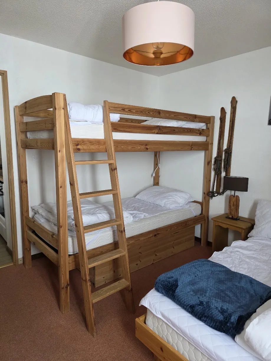 Double bedroom with bunk beds, sleeps 4